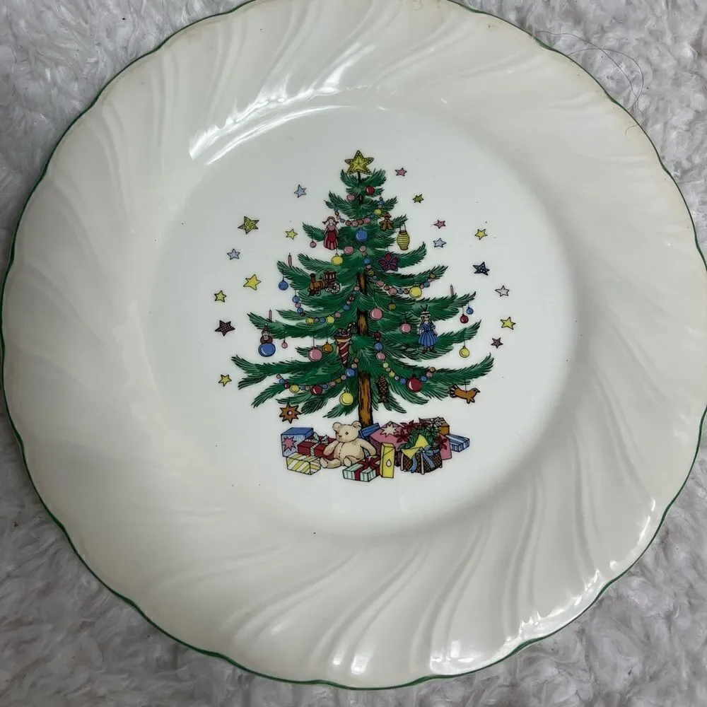 Niko Happy Holidays 1Dinner plate .oven ,microwave and dishwasher safe